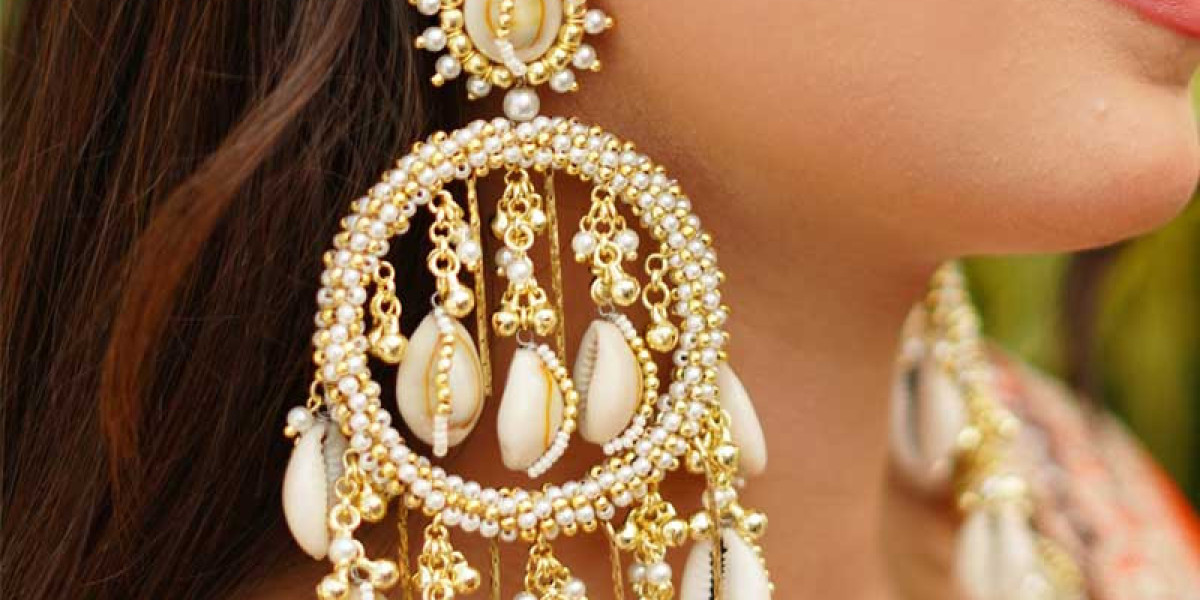 The Timeless Appeal of Handmade Shell Jewellery: A Fusion of Nature, Culture, and Craftsmanship