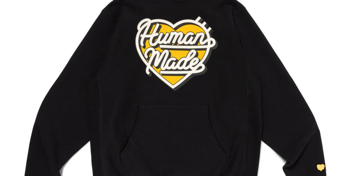 Human Made Zip-Up Hoodie – Functional and Stylish