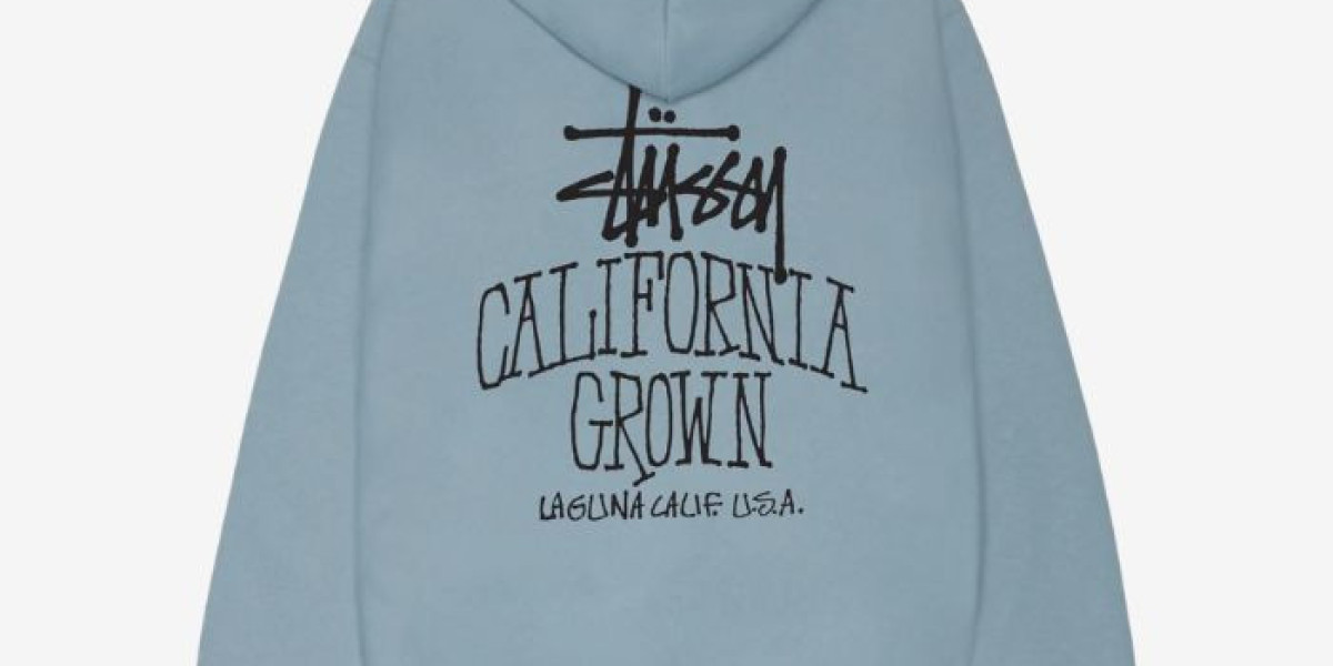 Everyday Cool – Must-Have Vibes: Stussy Hoodie