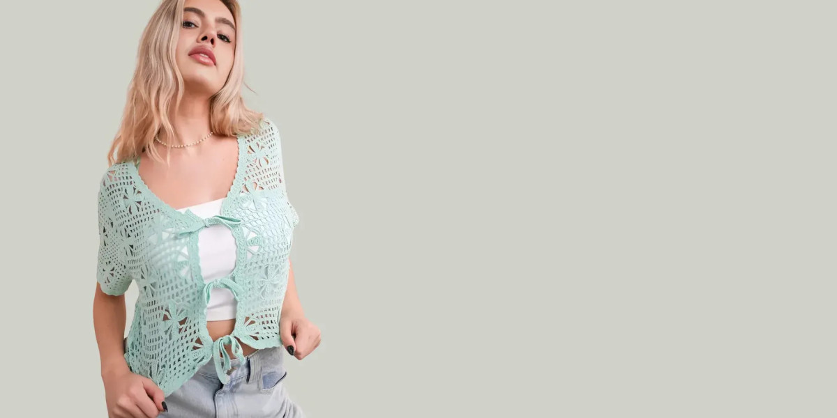 How to Layer Crochet Tops for All-Season Style