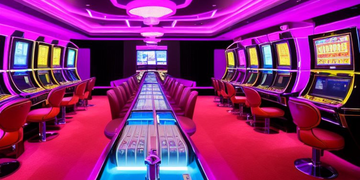 Vintage Table Action at Queen Win Casino