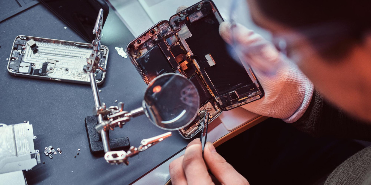 Watch Battery Replacement and Cell Phone Repair Near You: What to Know and Where to Go