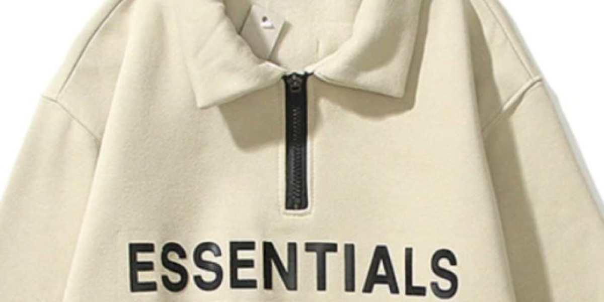 Essential Hoodie – A Must-Have for Every Streetwear Collection