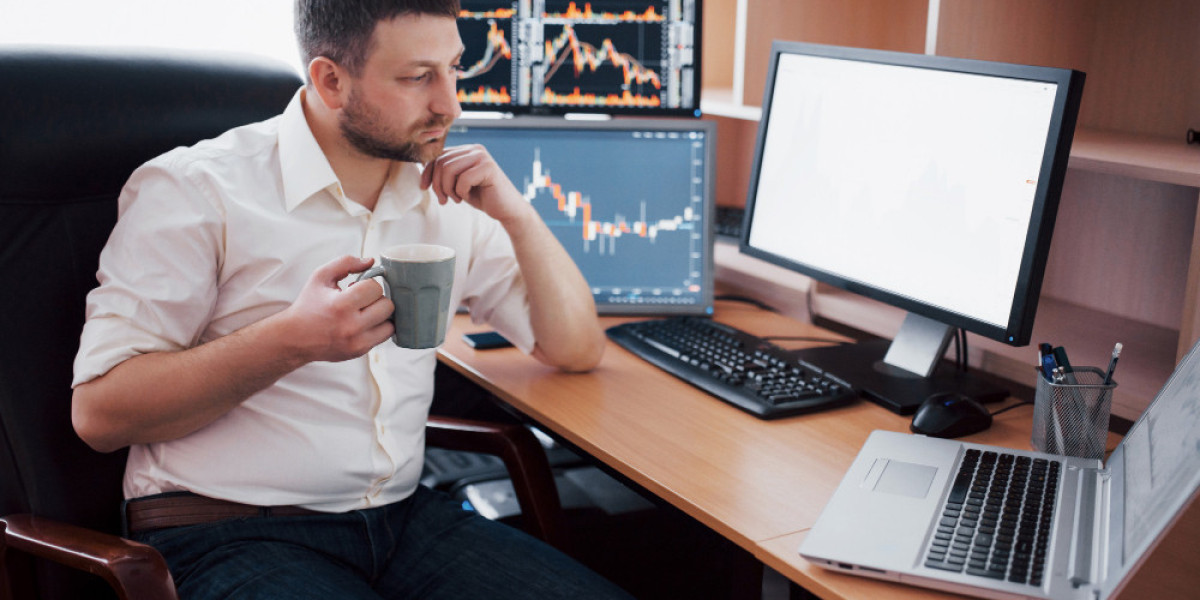Achieving Trading Excellence: How the MT5 Trading Platform and the Best Prop Firm Elevate Your Profits