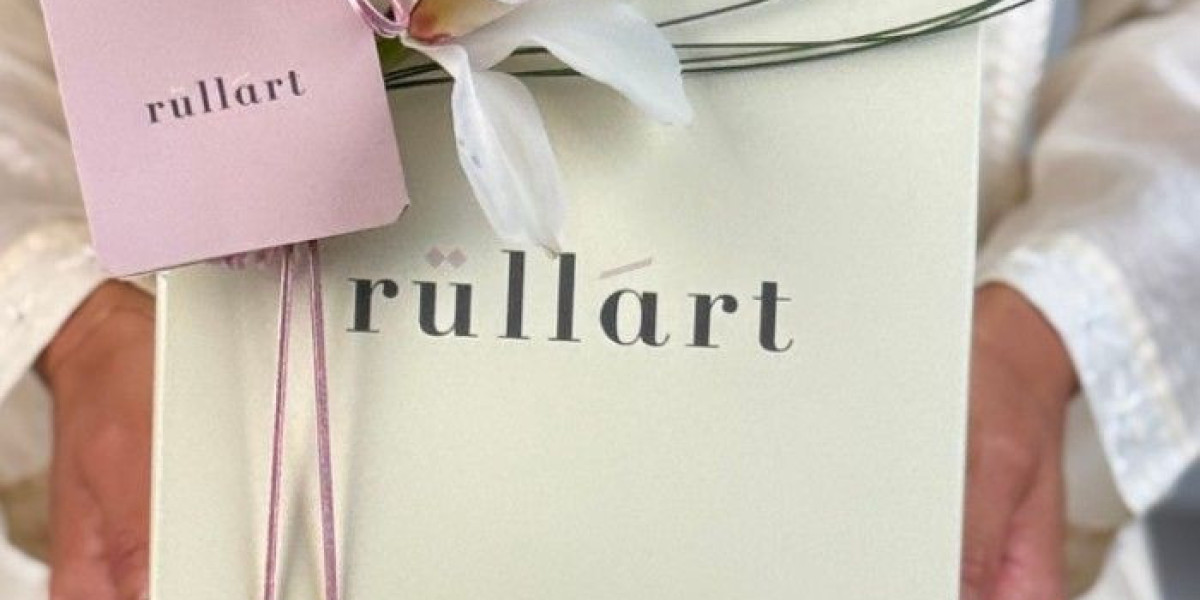 The Art of Arabian Fragrance: A Guide to Mubkhar Burners in Kuwait