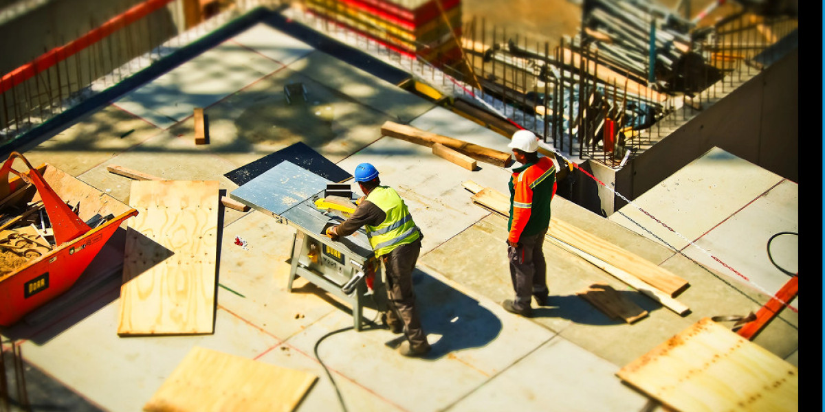 Role of Construction Estimators in Risk Management