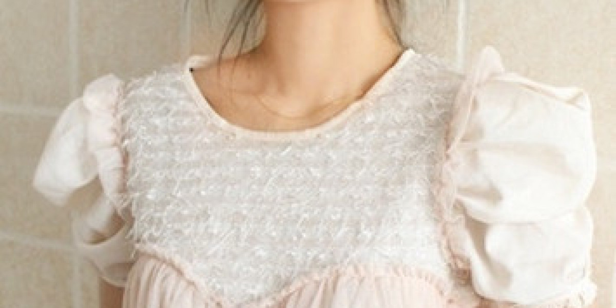 Dressing Champions: The History and Meaning of Benfica Jerseys